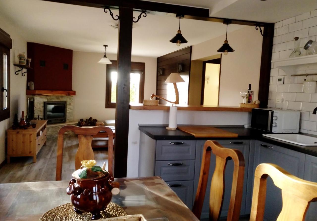 Вилла La Casita Del Abuelo Villalmanzo Экстерьер фото