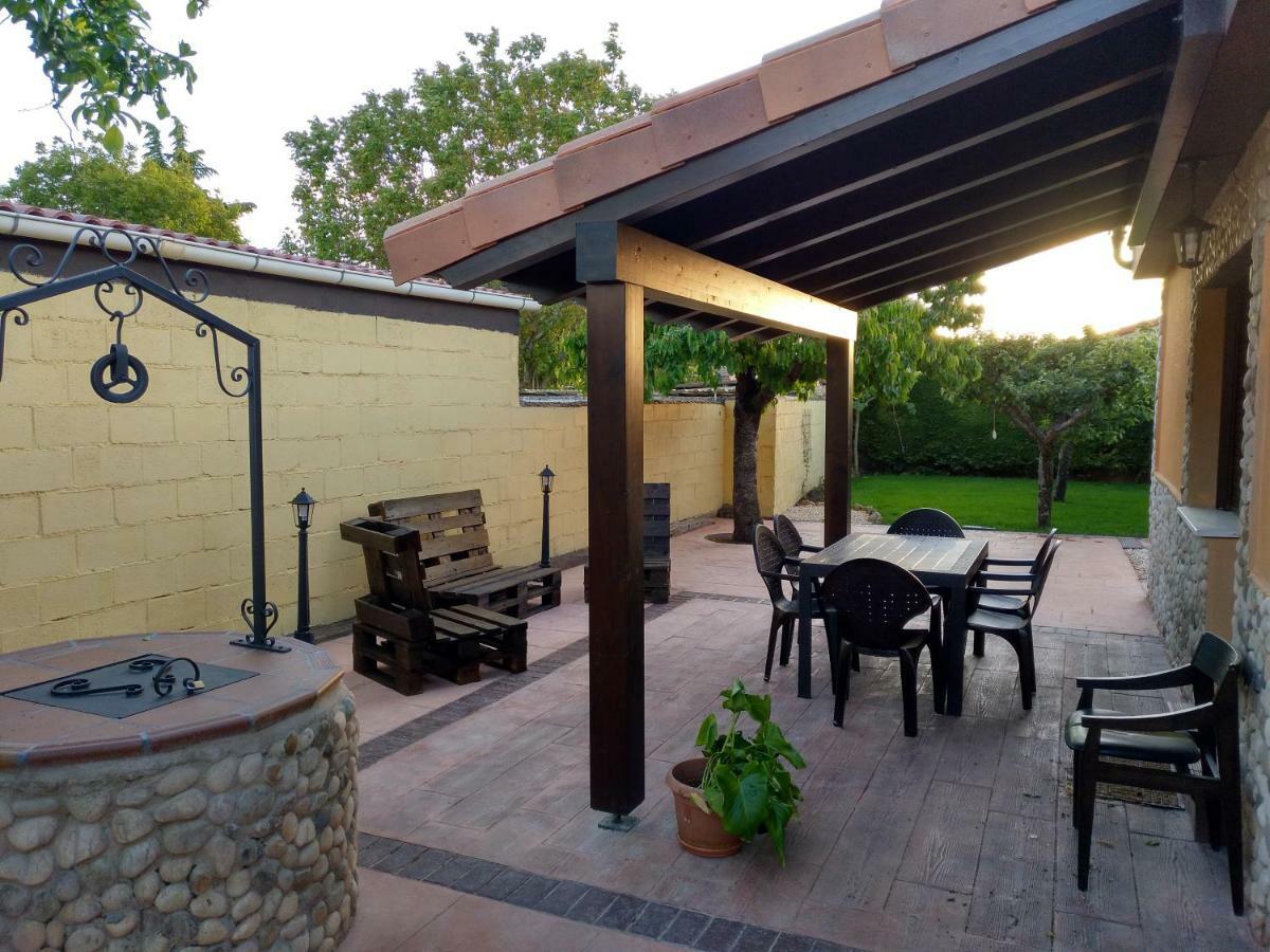 Вилла La Casita Del Abuelo Villalmanzo Экстерьер фото