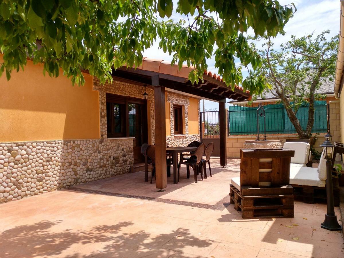 Вилла La Casita Del Abuelo Villalmanzo Экстерьер фото